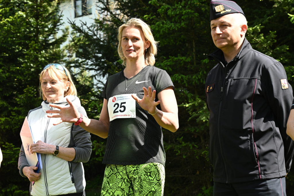 Sprortovní klub praských hasièù poøádal 14. roèník bìhu v délce trati 5,2 a 10 km pro bývalé i aktivní èleny  a pøísluníky JPO HZS ÈR, GØ HZS ÈR a JPO SDH z celé republiky. Èestným hostem závodu byla Barbora potáková.