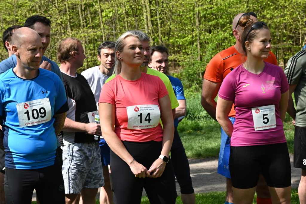 Sprortovní klub praských hasièù poøádal 14. roèník bìhu v délce trati 5,2 a 10 km pro bývalé i aktivní èleny  a pøísluníky JPO HZS ÈR, GØ HZS ÈR a JPO SDH z celé republiky. Èestným hostem závodu byla Barbora potáková.