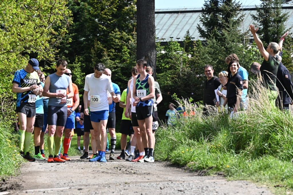 Sprortovní klub praských hasièù poøádal 14. roèník bìhu v délce trati 5,2 a 10 km pro bývalé i aktivní èleny  a pøísluníky JPO HZS ÈR, GØ HZS ÈR a JPO SDH z celé republiky. Èestným hostem závodu byla Barbora potáková.