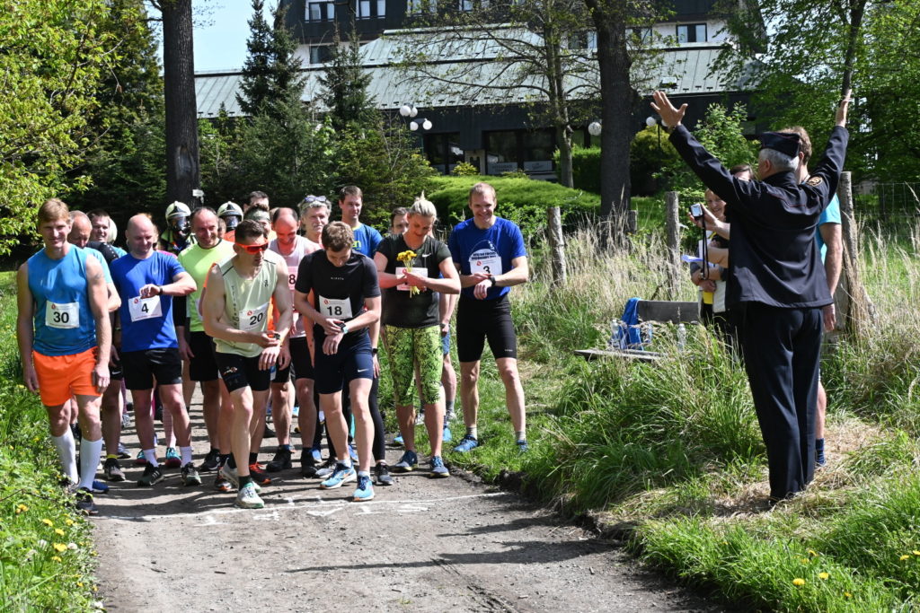 Sprortovní klub praských hasièù poøádal 14. roèník bìhu v délce trati 5,2 a 10 km pro bývalé i aktivní èleny  a pøísluníky JPO HZS ÈR, GØ HZS ÈR a JPO SDH z celé republiky. Èestným hostem závodu byla Barbora potáková.