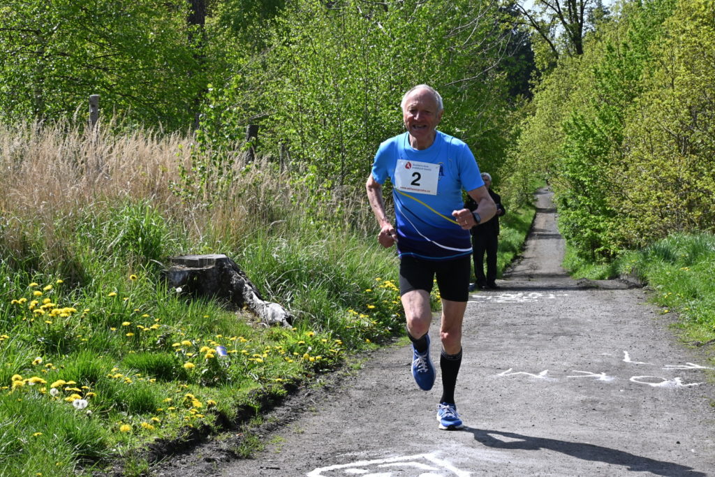 Sprortovní klub praských hasièù poøádal 14. roèník bìhu v délce trati 5,2 a 10 km pro bývalé i aktivní èleny  a pøísluníky JPO HZS ÈR, GØ HZS ÈR a JPO SDH z celé republiky. Èestným hostem závodu byla Barbora potáková.