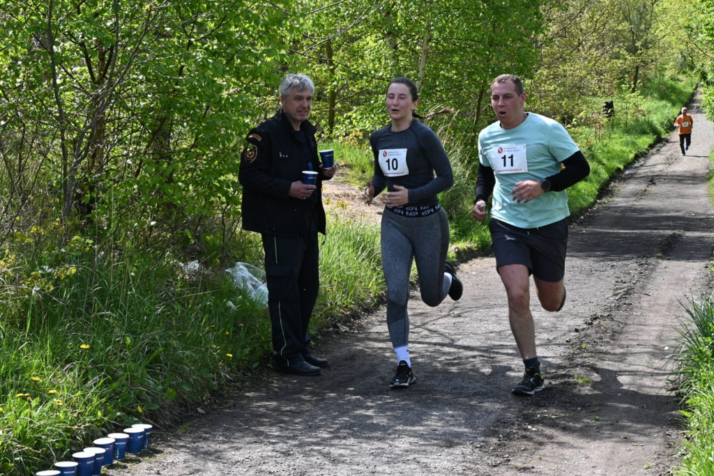 Sprortovní klub praských hasièù poøádal 14. roèník bìhu v délce trati 5,2 a 10 km pro bývalé i aktivní èleny a pøísluníky JPO HZS ÈR, GØ HZS ÈR a JPO SDH z celé republiky. Èestným hostem závodu byla Barbora potáková.