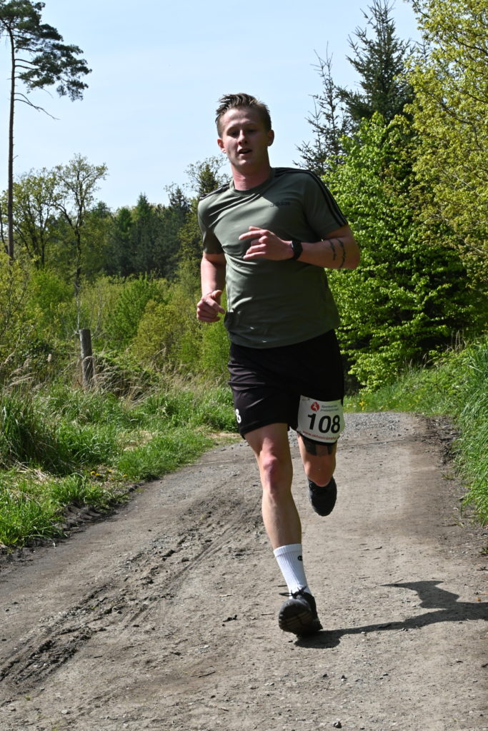 Sprortovní klub praských hasièù poøádal 14. roèník bìhu v délce trati 5,2 a 10 km pro bývalé i aktivní èleny  a pøísluníky JPO HZS ÈR, GØ HZS ÈR a JPO SDH z celé republiky. Èestným hostem závodu byla Barbora potáková.