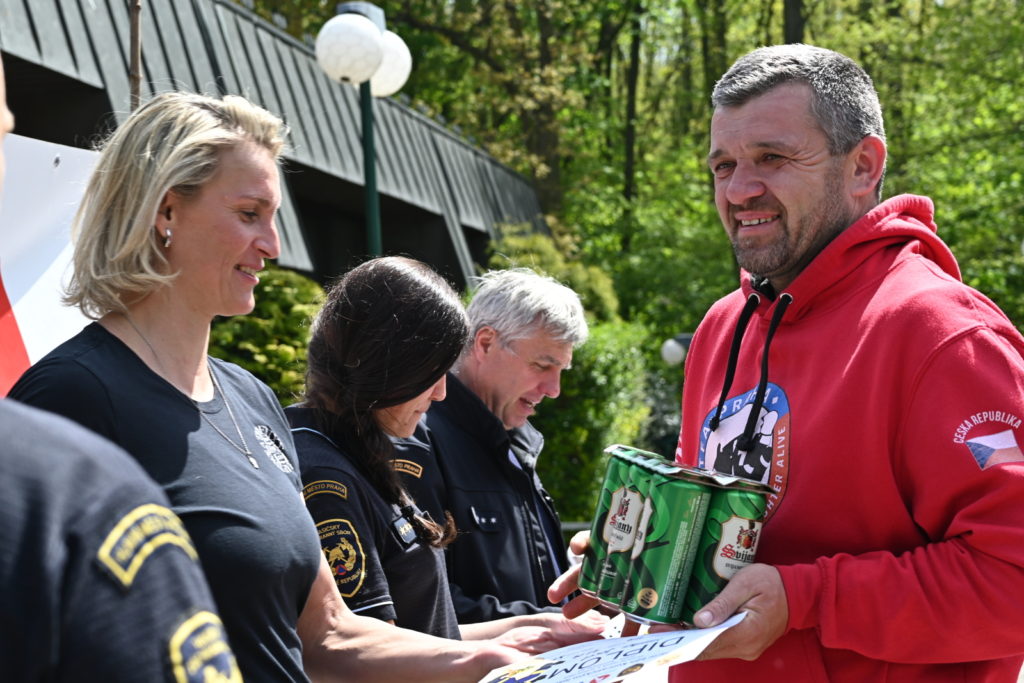 Sprortovní klub praských hasièù poøádal 14. roèník bìhu v délce trati 5,2 a 10 km pro bývalé i aktivní èleny  a pøísluníky JPO HZS ÈR, GØ HZS ÈR a JPO SDH z celé republiky. Èestným hostem závodu byla Barbora potáková.